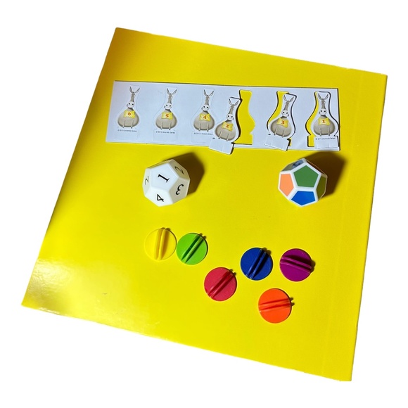 University Games Smart Ass The Ultimate Trivia Board Game - Picture 5 of 5